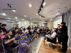 Nên Học Tóc Nam Hay Nữ? Cái Nào Sẽ Tốt Cho Tương Lai Hơn?