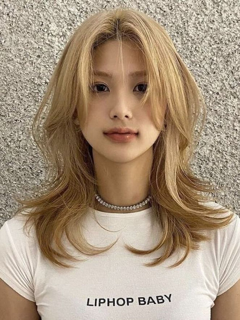 Mẫu tóc mullet nữ ngắn không mái cũng được nhiều bạn lựa chọn