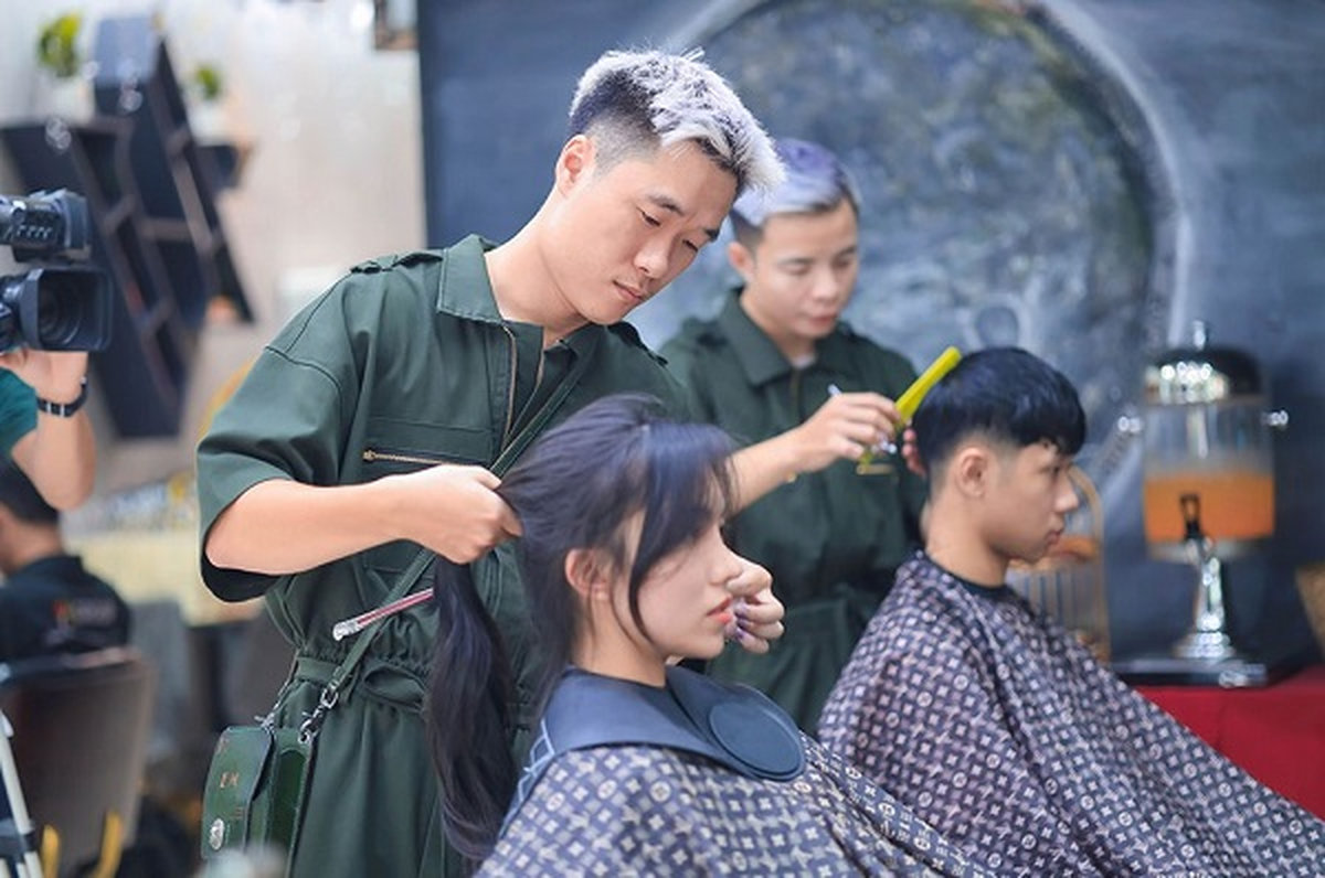 Học cắt tóc nữ bao lâu