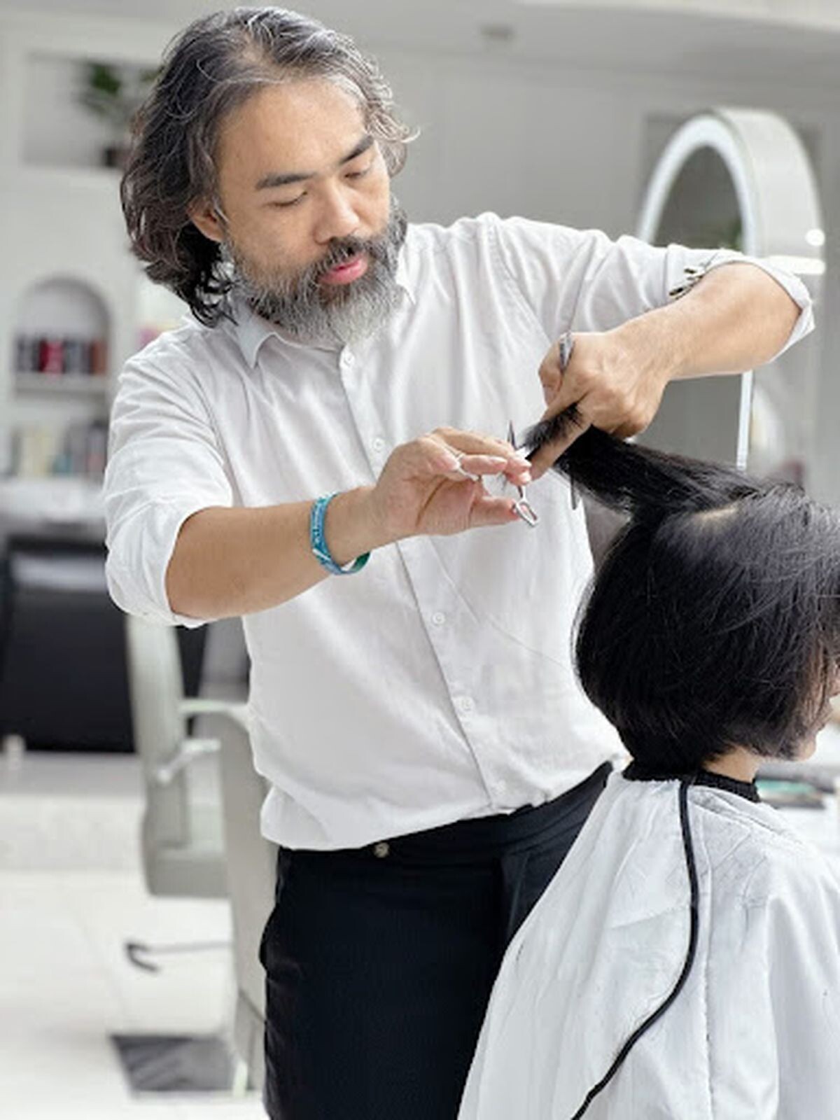 học cắt tóc layer nữ