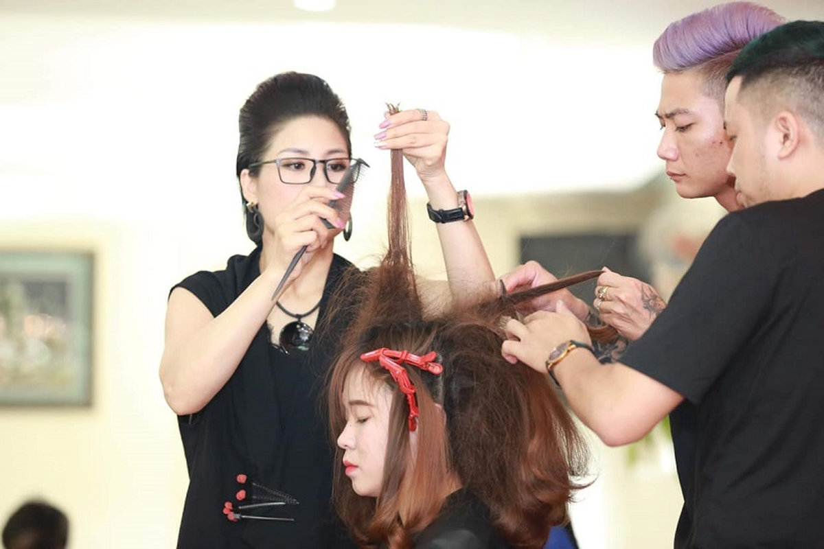 Khóa học cắt tóc nữ