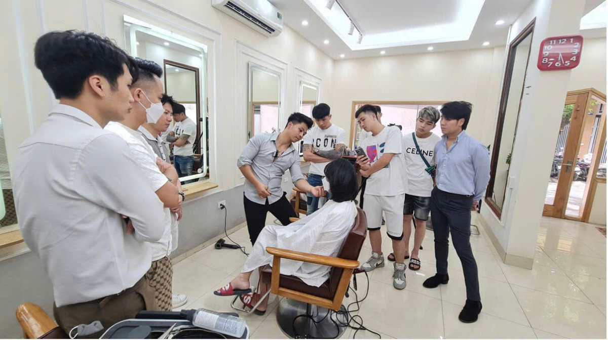 Vừa học vừa làm nghề tóc